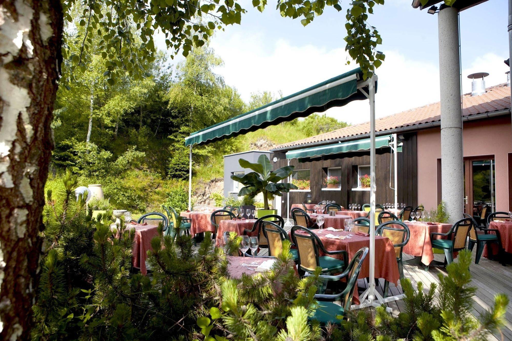 Hotel Restaurant La Tour Dunieres Exterior foto